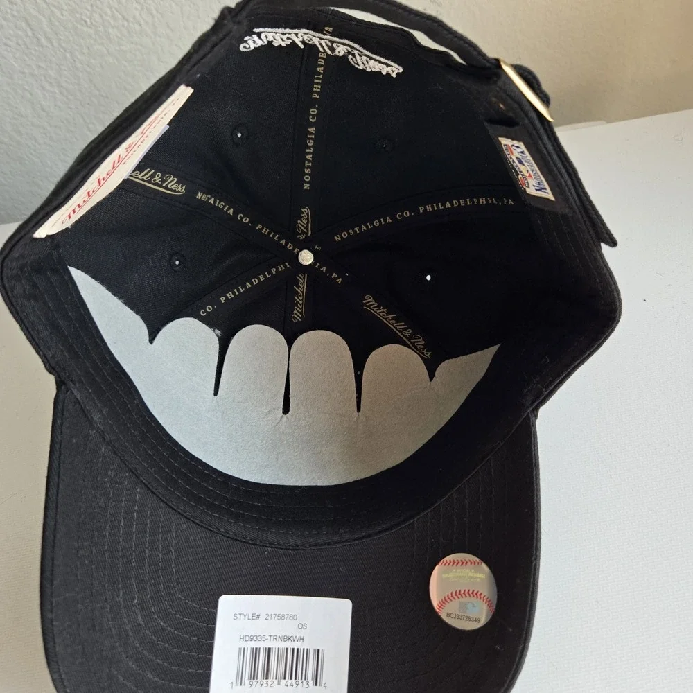 Mitchell &‎ Ness Texas Rangers Black Dad Hat Baseball Cap Cooperstown Collection